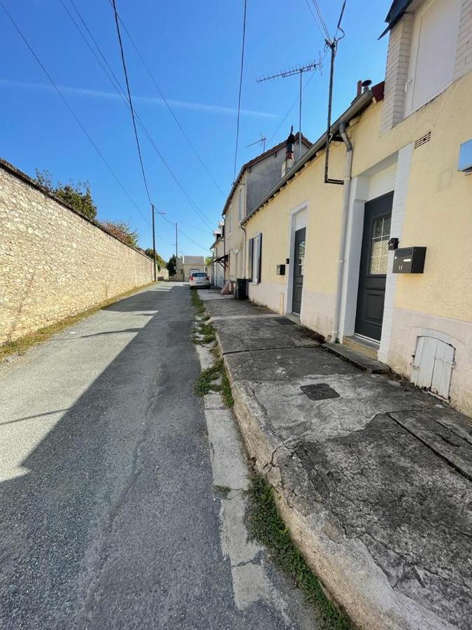 Studio Moderne Et Tout Equipe Бурж Экстерьер фото