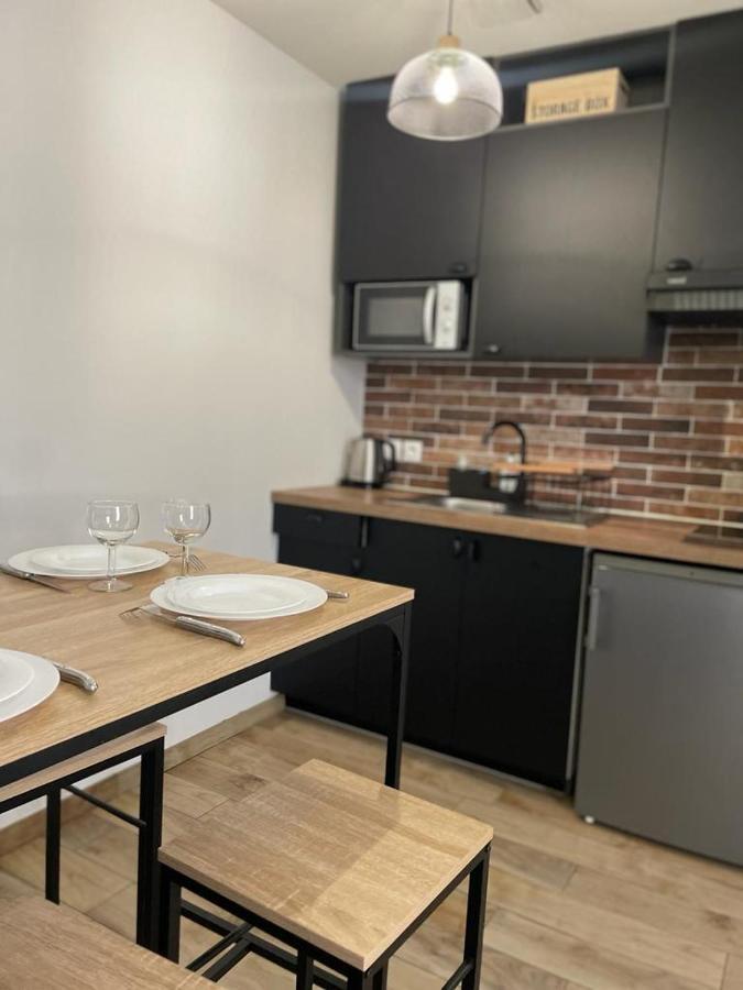 Studio Moderne Et Tout Equipe Бурж Экстерьер фото